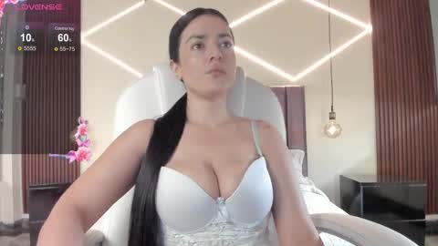 Bella Clair online show from May 2026 03:09:02 PM