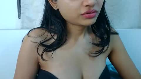 Snapshot of bellacrystall chatting on March 2026 03:34:02 AM bellacrystall online show from March 2026 03:34:02 AM