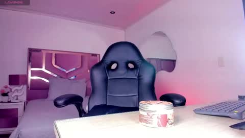 Snapshot of belladiamond18 chatting on October 2025 07:22:01 PM TELL ME GODDESS NEXT Transmission 01122024 9PM TO 4AMColombian hour THANKS Follow me online show from October 2025 07:22:01 PM