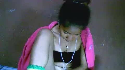 Snapshot of bellaena chatting on November 2025 01:55:02 AM bellaena online show from November 2025 01:55:02 AM