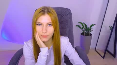 BellaFoxi online show from October 2025 12:41:02 PM