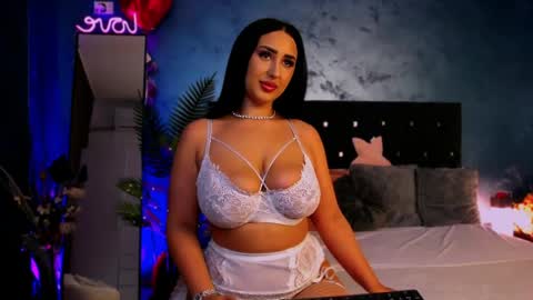 Bella online show from March 2026 05:25:01 PM