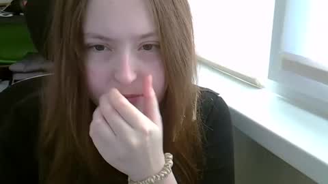 Snapshot of bellahadid8 chatting on November 2025 11:54:01 AM Charming Hamster online show from November 2025 11:54:01 AM