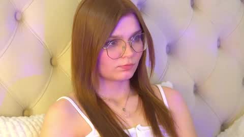 Snapshot of bellamarebelle chatting on March 2026 05:20:02 AM BellaMarebelle online show from March 2026 05:20:02 AM