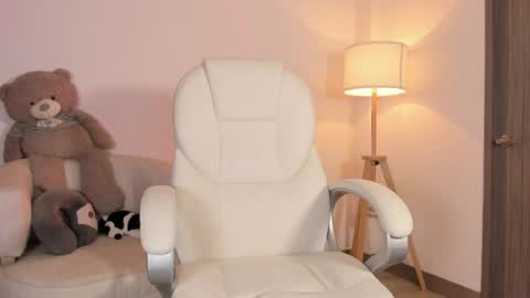 Bella Mia online show from May 2026 11:54:02 PM