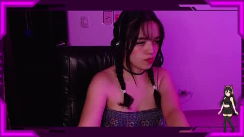 Snapshot of bellamoteluna chatting on October 2025 03:29:01 AM Bella Monteluna online show from October 2025 03:29:01 AM