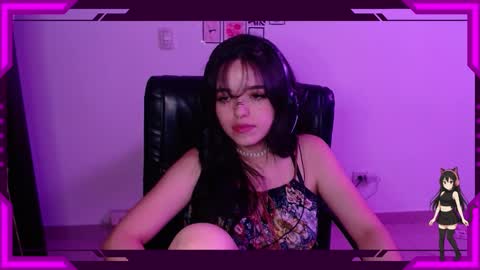 Snapshot of bellamoteluna chatting on October 2025 06:32:01 AM Bella Monteluna online show from October 2025 06:32:01 AM