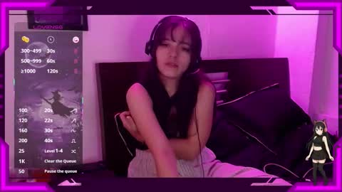 Snapshot of bellamoteluna chatting on November 2025 02:09:01 AM Bella Monteluna online show from November 2025 02:09:01 AM