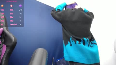 Snapshot of bellaodisea chatting on January 2025 01:02:02 PM online show from January 2025 01:02:02 PM