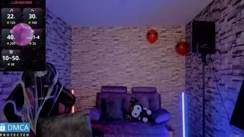 Snapshot of bellaodisea chatting on October 2025 04:47:01 PM online show from October 2025 04:47:01 PM