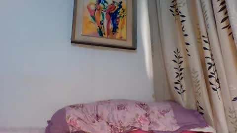 Snapshot of bellaqueen69 chatting on May 2026 05:03:01 AM Bella shane online show from May 2026 05:03:01 AM