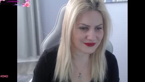 Snapshot of bellastar84 chatting on October 2025 12:45:02 PM Starr40 online show from October 2025 12:45:02 PM