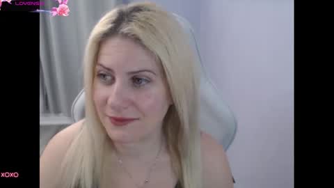 Snapshot of bellastar84 chatting on October 2025 12:24:02 PM Starr40 online show from October 2025 12:24:02 PM