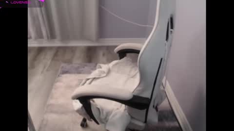 Snapshot of bellastar84 chatting on October 2025 01:11:01 PM Starr40 online show from October 2025 01:11:01 PM