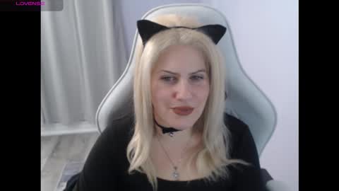 Snapshot of bellastar84 chatting on October 2025 01:13:01 PM Starr40 online show from October 2025 01:13:01 PM