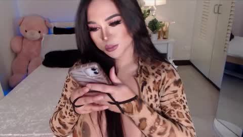 Snapshot of bellaswildcummer chatting on January 2025 10:46:01 AM BELLA JONES online show from January 2025 10:46:01 AM