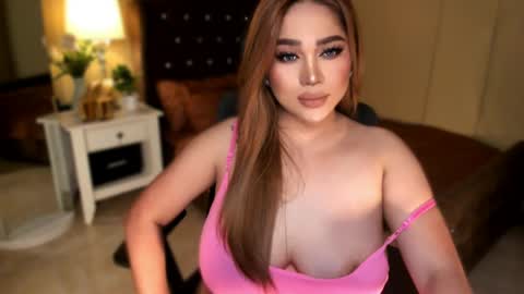 BELLA JONES online show from April 2026 04:17:02 AM
