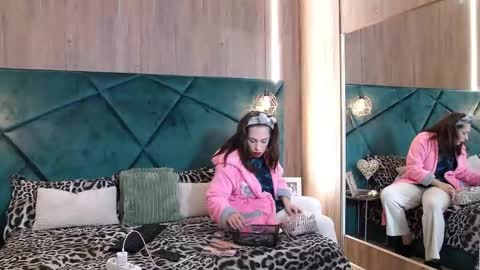 Bella Taylor online show from February 2026 04:11:01 AM