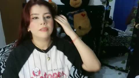 Snapshot of bellatrix_colen chatting on November 2025 10:52:01 PM Aleja online show from November 2025 10:52:01 PM