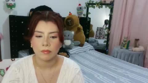 Snapshot of bellatrix_colen chatting on November 2025 10:59:02 PM Aleja online show from November 2025 10:59:02 PM