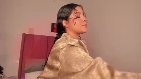 Snapshot of bellaxtar chatting on March 2025 08:11:02 PM Bella online show from March 2025 08:11:02 PM