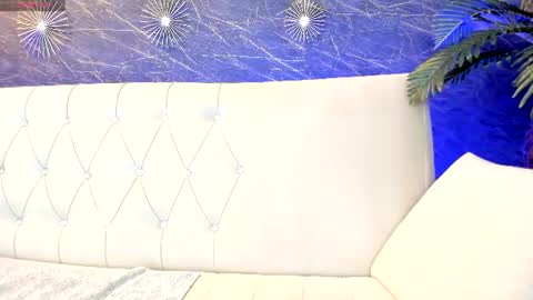 Snapshot of belle_emmanuelle chatting on June 2026 07:36:02 PM Karah online show from June 2026 07:36:02 PM