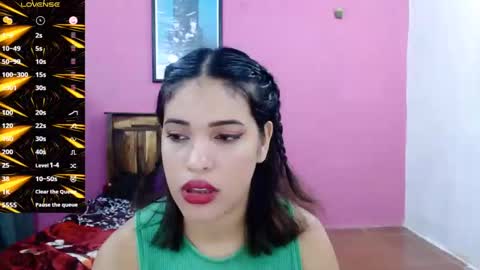 Snapshot of belle_katty000 chatting on October 2025 07:14:02 PM SOFIA online show from October 2025 07:14:02 PM