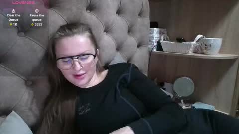 Amelia online show from February 2026 06:45:01 PM