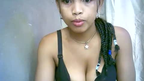 Snapshot of bellibellah chatting on April 2026 08:37:02 AM BelliBellah online show from April 2026 08:37:02 AM