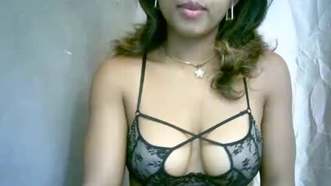 Snapshot of bellibellah chatting on April 2026 10:53:02 AM BelliBellah online show from April 2026 10:53:02 AM