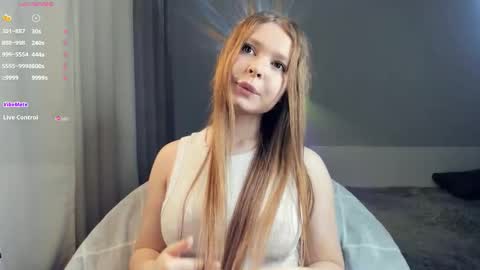 Bella online show from September 2025 06:10:01 PM