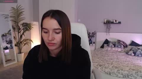 Bella online show from September 2025 01:09:02 AM