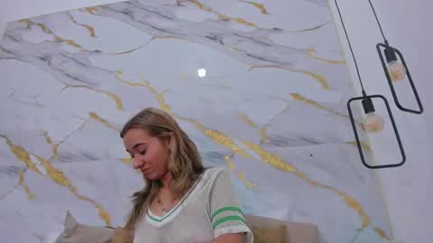Snapshot of bellota_flak chatting on January 2025 06:43:01 PM Bellota Flak online show from January 2025 06:43:01 PM