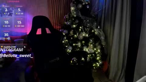  Bella  online show from December 2025 01:44:01 AM