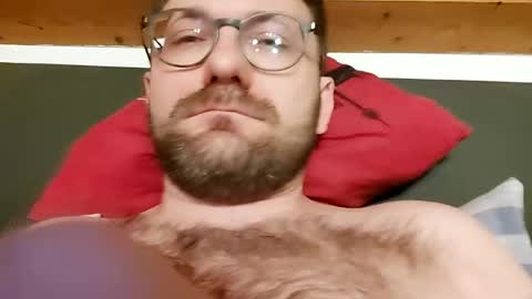 Snapshot of ben00189 chatting on December 2024 12:47:01 AM ben00189 online show from December 2024 12:47:01 AM