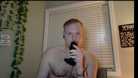 Snapshot of ben_dover10 chatting on February 2025 10:55:02 AM Ben online show from February 2025 10:55:02 AM