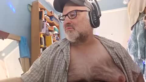 Snapshot of bendavewill chatting on December 2024 08:45:02 AM Bendavewill online show from December 2024 08:45:02 AM