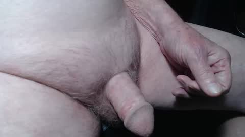 bender41 online show from October 2025 04:24:01 AM