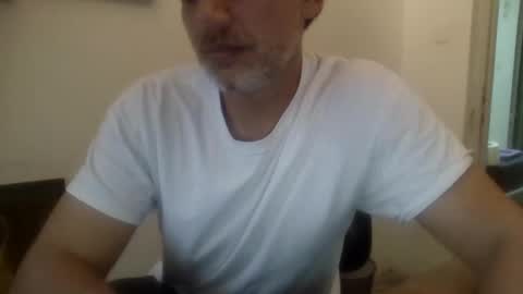 Snapshot of benedett22 chatting on October 2025 07:57:02 PM benedett22 online show from October 2025 07:57:02 PM