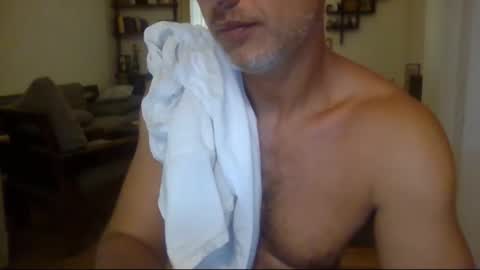 Snapshot of benedett22 chatting on January 2026 04:12:02 PM benedett22 online show from January 2026 04:12:02 PM