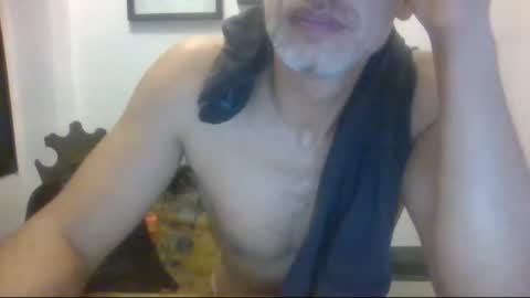 Snapshot of benedett22 chatting on May 2026 08:47:01 PM benedett22 online show from May 2026 08:47:01 PM
