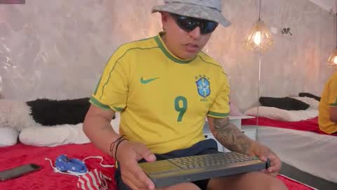 BENITO AND KENDALL online show from February 2026 10:10:01 AM