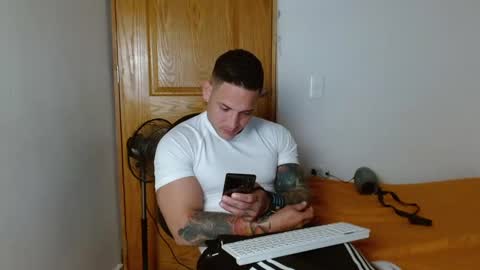 Snapshot of benjamin_isaac chatting on February 2025 12:47:02 AM benjamin_isaac online show from February 2025 12:47:02 AM