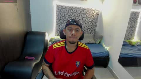 Benjamin online show from May 2026 08:17:01 PM