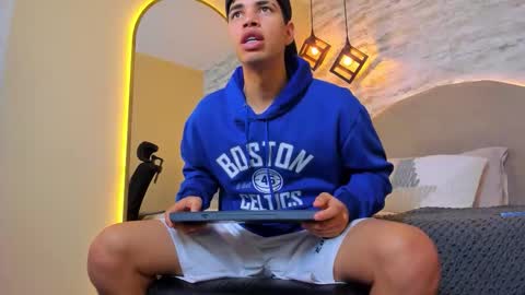 BENJAMIN online show from November 2025 05:14:01 PM