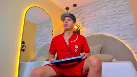 BENJAMIN online show from November 2025 02:54:01 PM