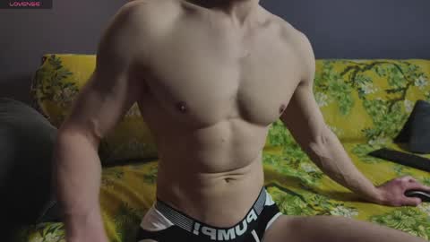 benjaminkarl02 online show from May 2026 11:26:01 AM