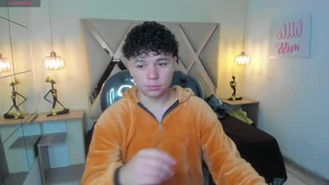 BENJAMIN online show from October 2025 07:45:01 PM