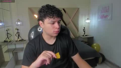 BENJAMIN online show from October 2025 07:45:02 PM