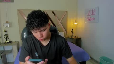 BENJAMIN online show from November 2025 07:38:02 PM